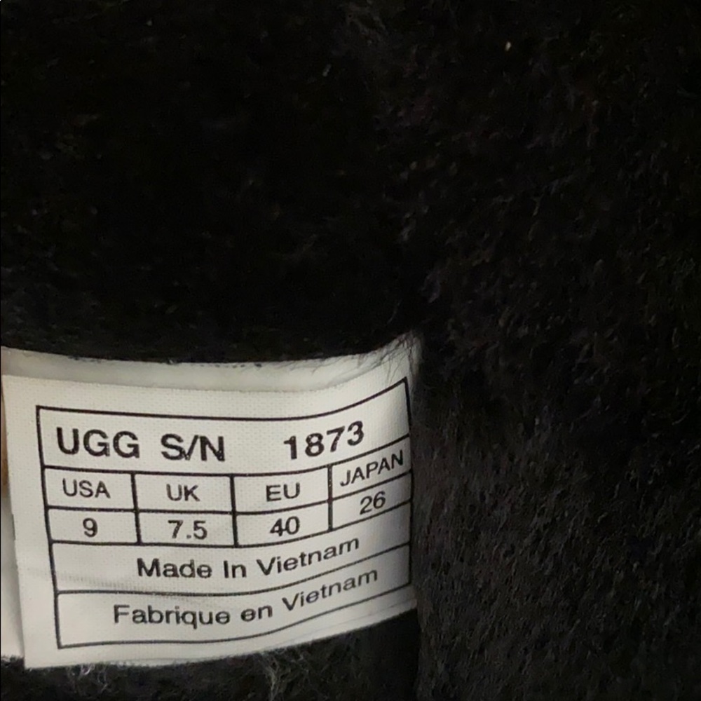 Ugg Bailey Button Triplet - image 5